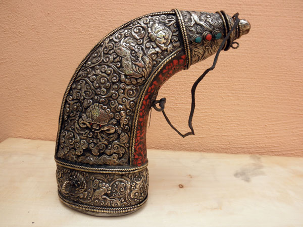 Antique silver gunpowder horn. Tibet. Foto 3