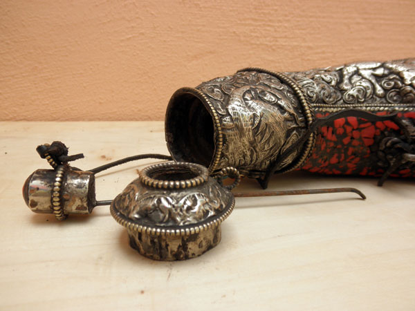 Antique silver gunpowder horn. Tibet. Foto 6