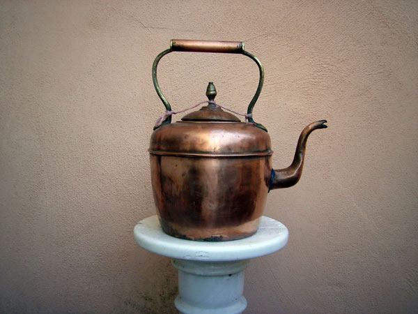 Copper coffee pot. Foto 1