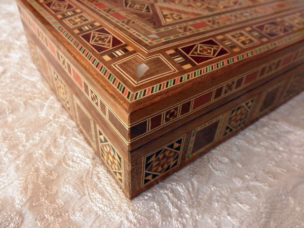Damascene wooden inlay box. Foto 2