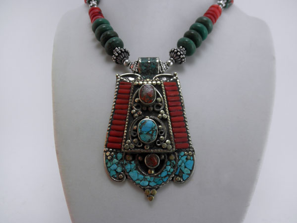 Collar etnico artesanal tibetano.. Foto 1