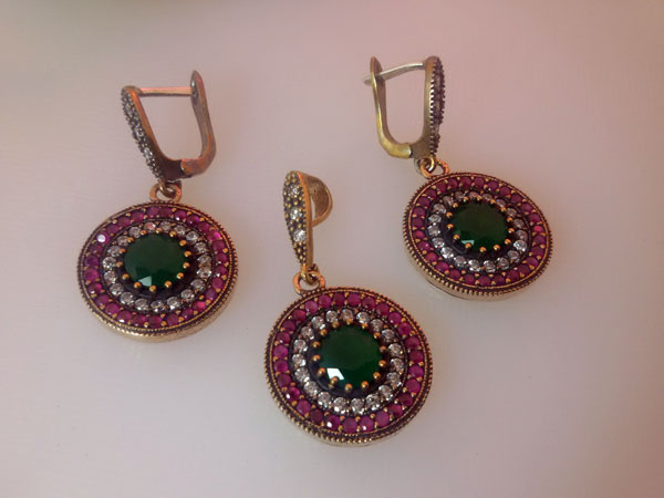 Pendant and earrings ethnic turkish set.. Foto 1