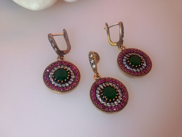 Pendant and earrings ethnic turkish set.. Foto 2