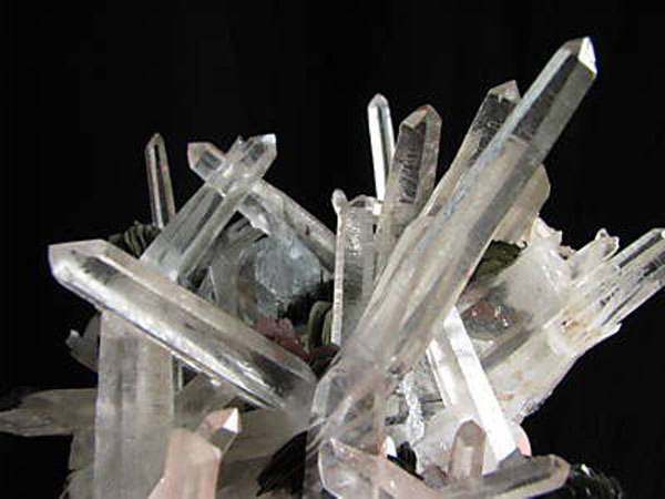 Colgante de Cuarzo Cristal de Roca engarzado en plata.. Foto 3