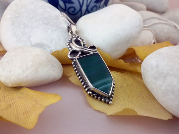 Green Agate and Sterling silver pendant.. Foto 2