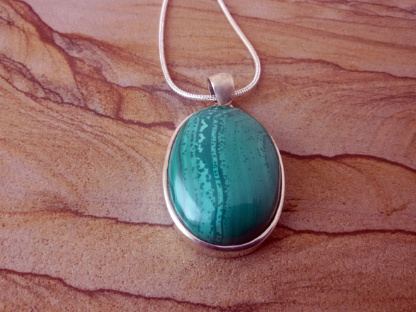 Malachite and Sterling silver pendant.. Foto 2