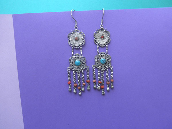 Pendientes artesanales etnicos de plata. Foto 1