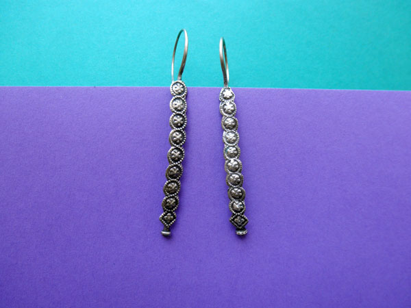 Ethnic handmade silver earrings. Foto 2