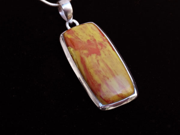 Ethnic Sterling silver and Jasper pendant.. Foto 2