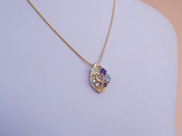 Elegant gemstone pendant.. Foto 3