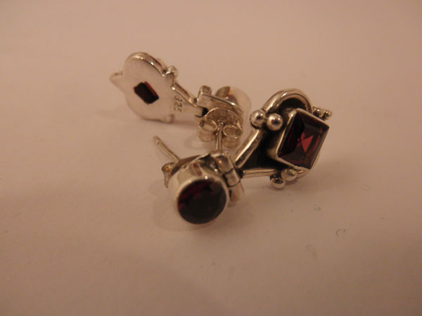 Pendientes artesanales de plata y Granates.. Foto 3