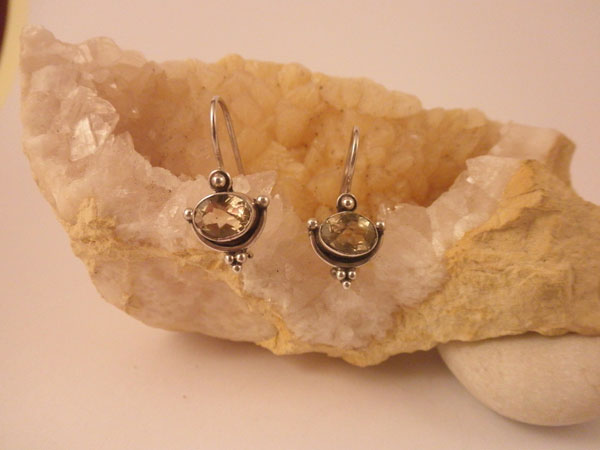Pendientes artesanales de plata y Cuarzo cetrino.. Foto 2