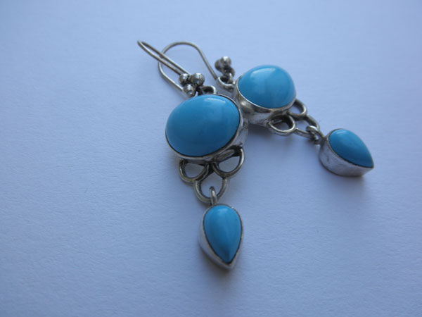 Pendientes artesanales de plata y turquesa.. Foto 2