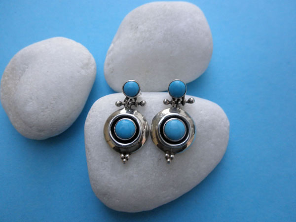 Pendientes artesanales de plata y turquesa.. Foto 1