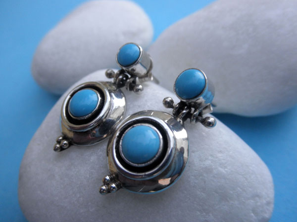 Pendientes artesanales de plata y turquesa.. Foto 2