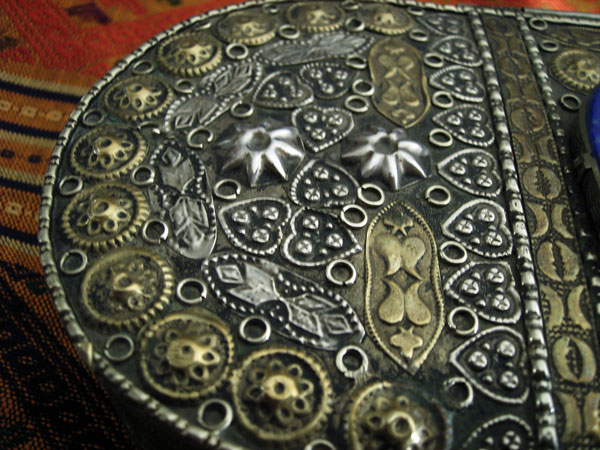 Antique handmade silver and bronze box from Tajikistan. Foto 2