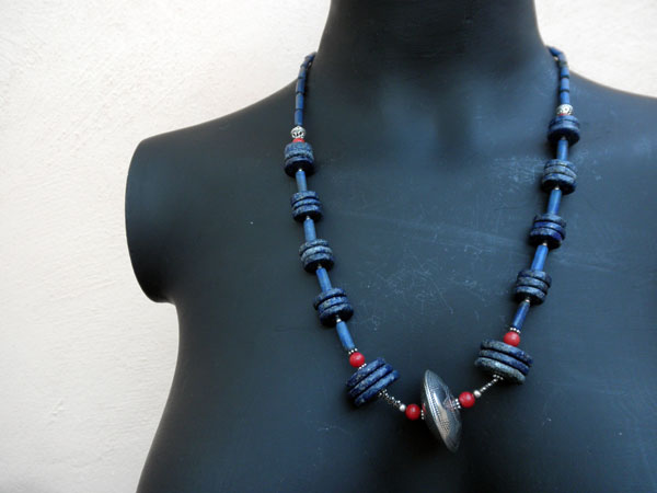 Silver and Lapislazuli Ethnic necklace, Afghanistan. Foto 1