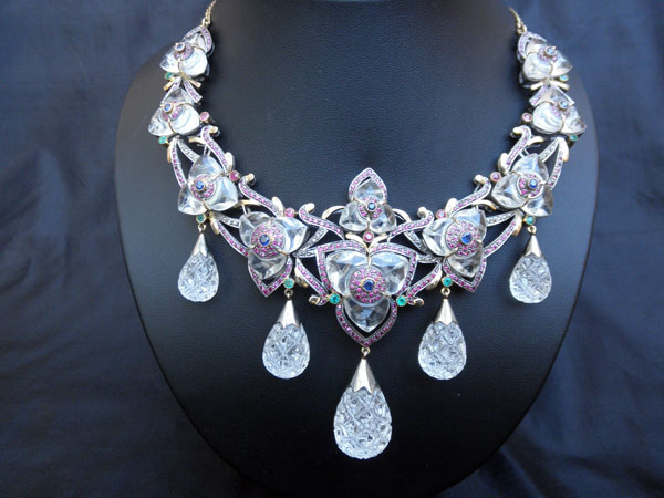 Vintage Victorian necklace and earrings.. Foto 1