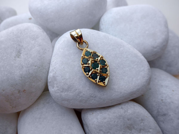 Emerald Gemstones pendant. Foto 2