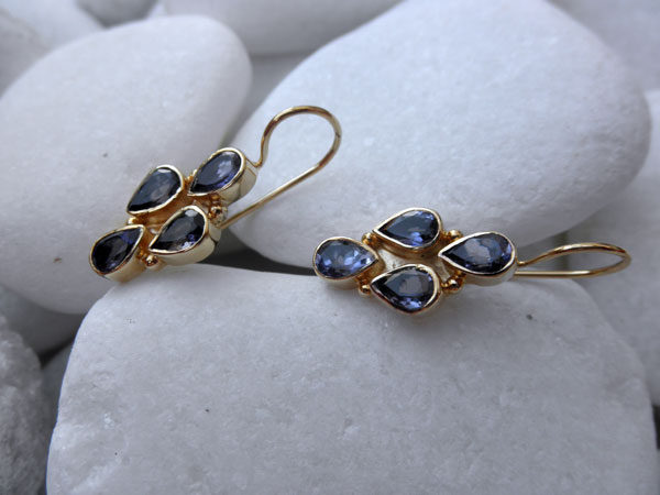 Pendientes clasicos con Iolitas. Foto 1
