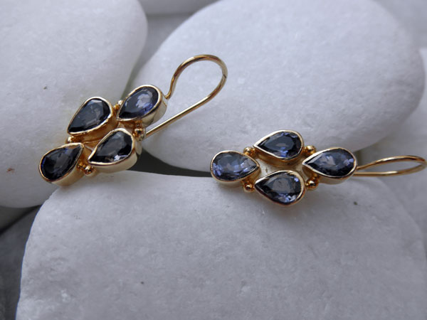 Pendientes clasicos con Iolitas. Foto 2