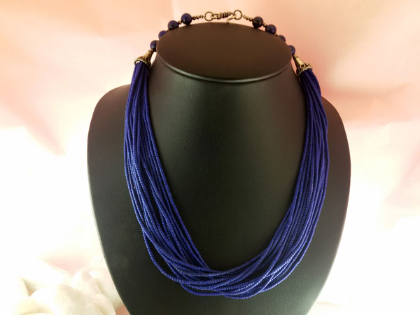 Collar etnico de Lapis lazuli.. Foto 1