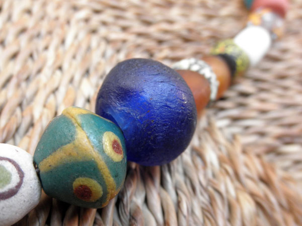 Collar etnico artesanal Africano. Foto 4