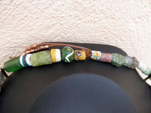 Collar etnico artesanal Africano. Foto 3