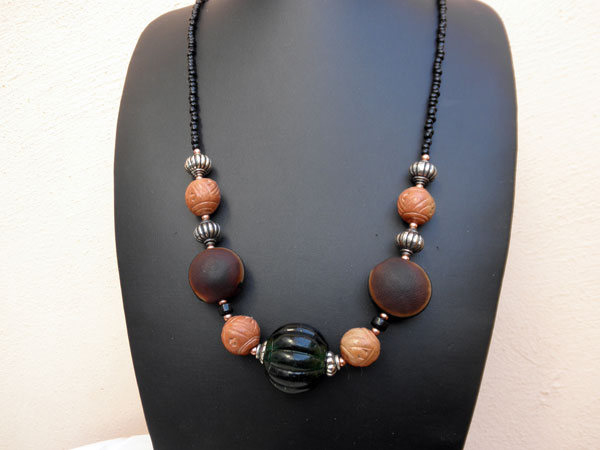 African handmade ethnic necklace.. Ref. JHV