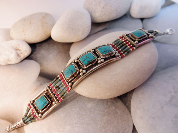 Pulsera etnica artesanal tibetana procedente de Nepal.. Foto 1