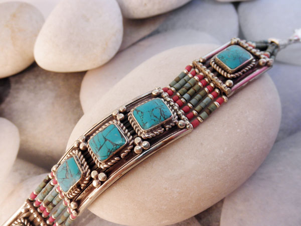 Pulsera etnica artesanal tibetana procedente de Nepal.. Foto 3