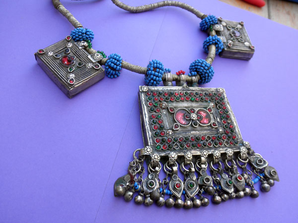 Ethnic traditional necklace from Afghanistan. Foto 2