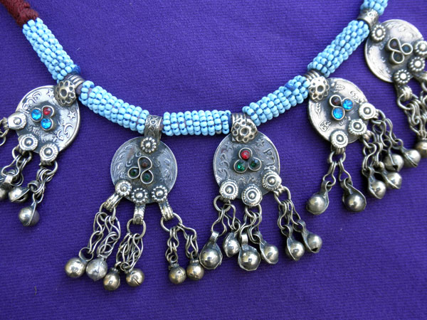 Ethnic traditional necklace from Afghanistan.. Foto 4