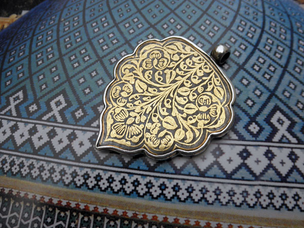 Persian traditional pendant. Foto 1