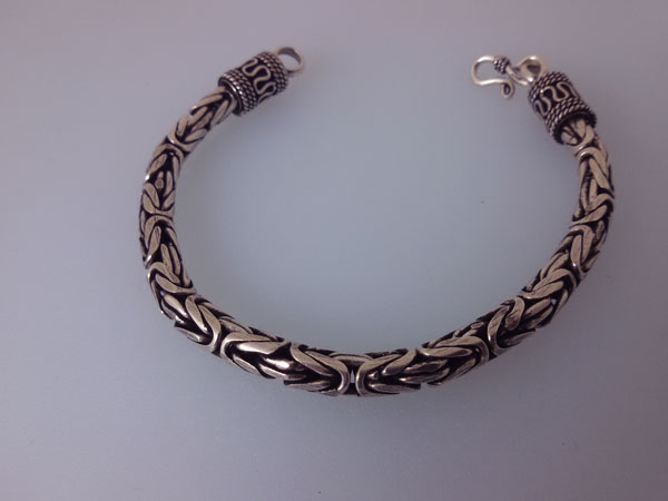 Pulsera artesanal de plata de Bali.. Ref. JMC