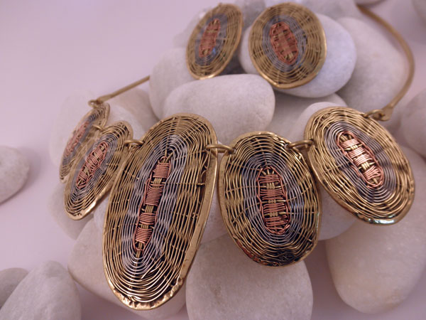 Conjunto collar y pendientes etnicos artesanales.. Foto 3