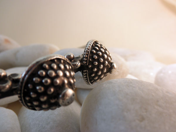 Collar artesanal de plata procedente de Orissa, India. Foto 3