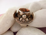 Antique silver and Coral ring from Tibet. Ref. JRF
