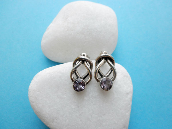 Pendientes etnicos artesanales de plata y amatistas.. Foto 1