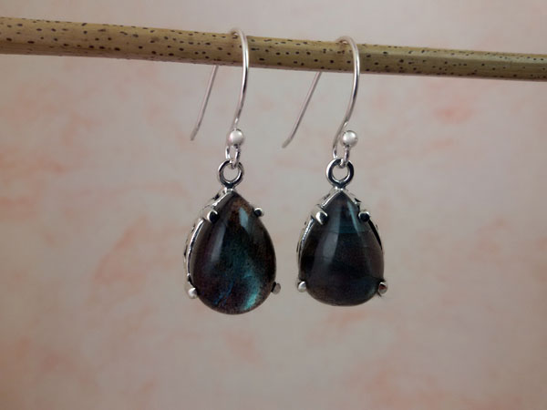 Madagascar Labradorite and Sterling silver earrings.. Foto 1
