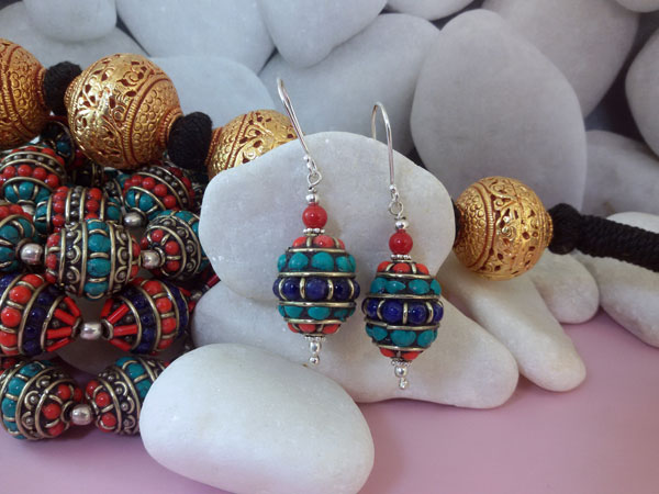 Pendientes etnicos tradicionales tibetanos.. Ref. MIA