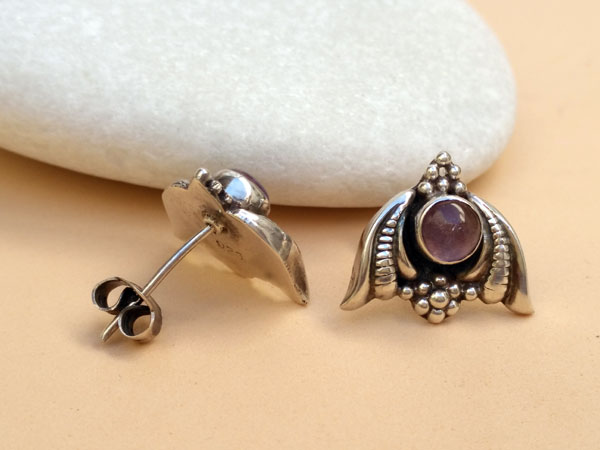 Artisanal Sterling silver and Amethyst earrings.. Foto 3