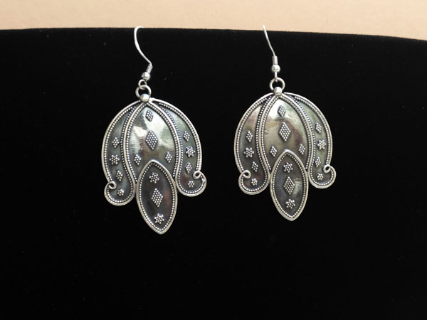 Sterling silver ethnic earrings.. Foto 2