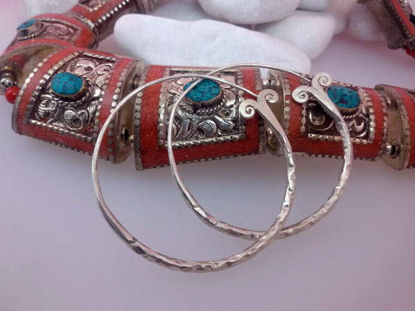 Ethnic Sterling silver earrings.. Foto 1