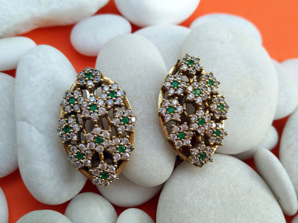 Ethnic silver, topaz and emerald earrings.. Foto 1