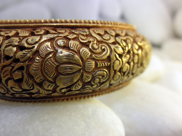 Antique traditional Tibetan bracelet.. Foto 2