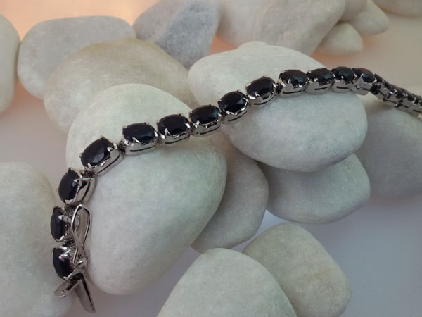 Pulsera de plata y zafiros de Tailandia.. Foto 2