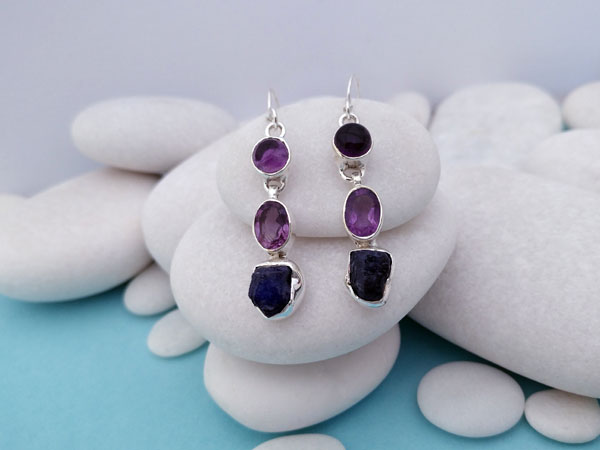 Ethnic earrings made of Sterling silver and Amethyst.. Foto 1