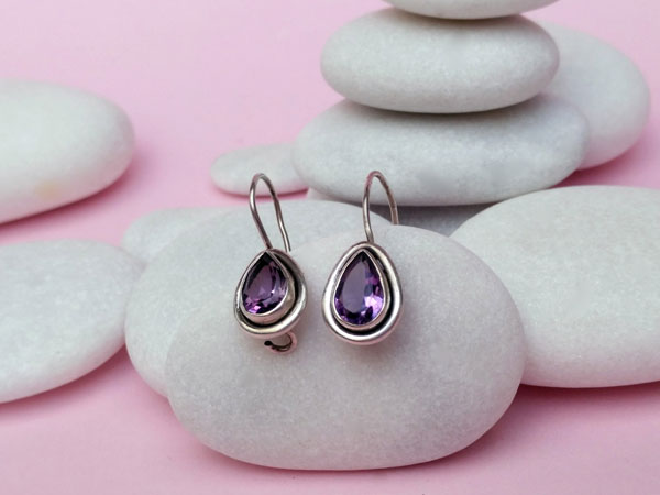 Ethnic earrings made of Sterling silver and Amethyst.. Foto 1