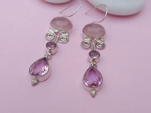 Ethnic silver earrings with Kunzite and Rose Quartz gems.. Foto 2